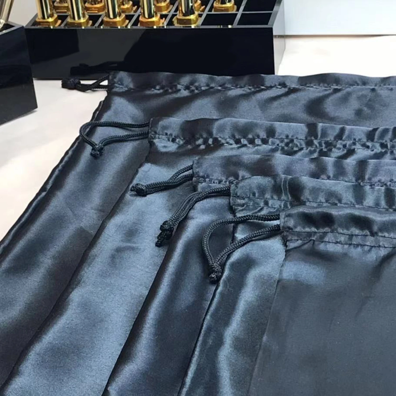 Large Silk Satin Drawstring Care Bag Custom Wigs Storage Dust Proof Packaging Pouch Black Reusable Sack Handbag Shoes Travel Bag