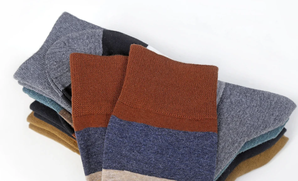 Men's Combed Cotton Socks Fashion Colorful Large Stripe Harajuku Four Seasons Casual Socks Men Size 39-44 5Pair/Lot