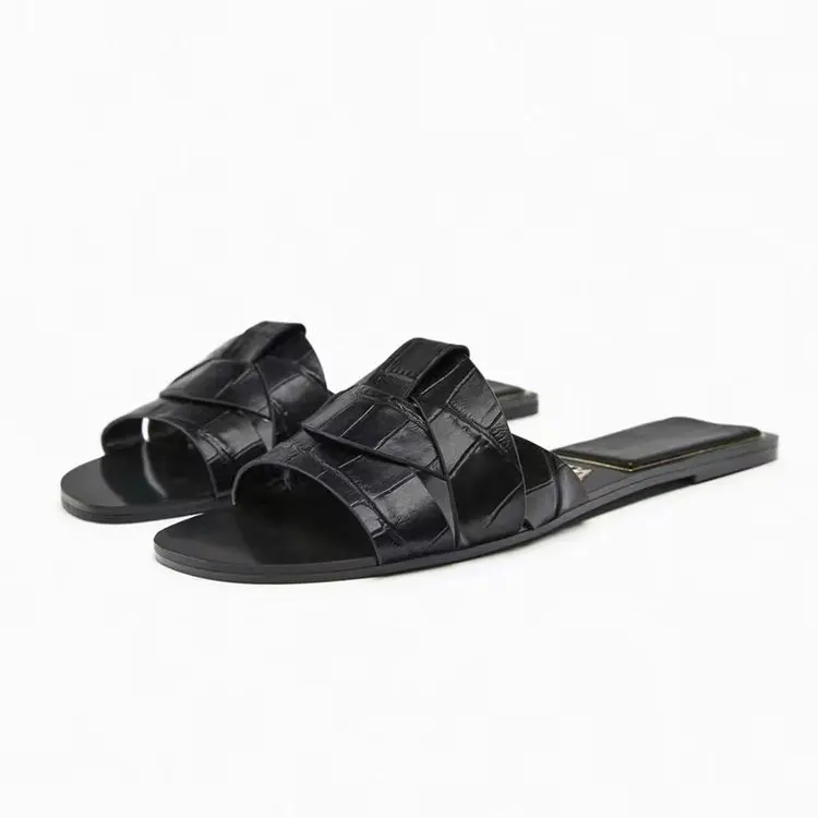 2024 Summer Women's Slippers Shoes Ladies Slides High Quality Sandals Womens Shoes Tongs Femme Fashion Design Beach Flat Slipper