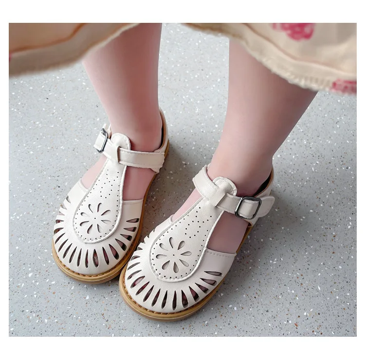 Girls Half Sandals 2024 Spring Summer British Style Children Beach Shoes Cut-outs Kids Flat Shoes Sandals 22-36 Princess Vintage