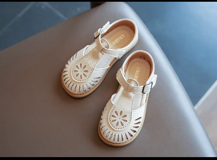Girls Half Sandals 2024 Spring Summer British Style Children Beach Shoes Cut-outs Kids Flat Shoes Sandals 22-36 Princess Vintage