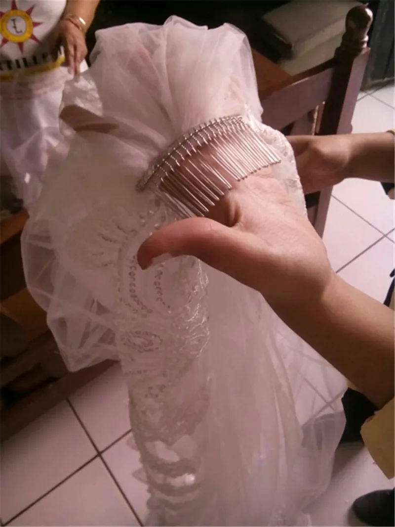 White Ivory Bling bling Cathedral Wedding Veils Long Lace Edge Bridal Veil with Comb Two Layers Blusher Veil Wedding Accessories