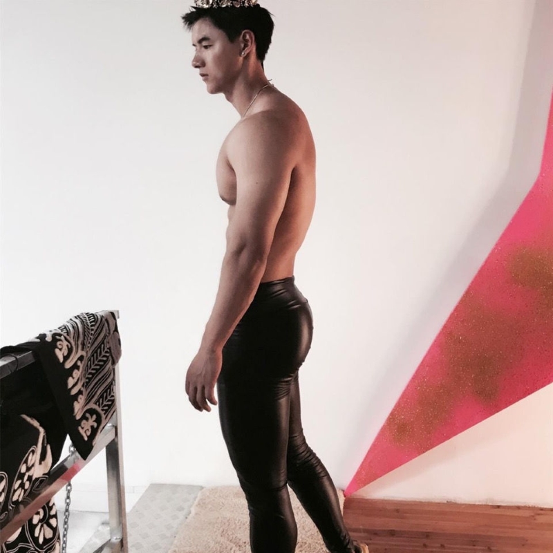 High Quality New Fashion Men Elastic Waist Leather Pants Black PU Leather Leggings Wetlook Tights Sexy Bar Performance S-4XL