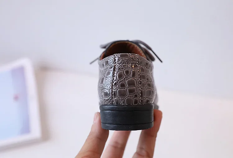 Children's Leather Shoes Pointed Toe Fashion Boys Performance Low-heels Shoes Versatile School Causal Kids Party Shoes Lace-up