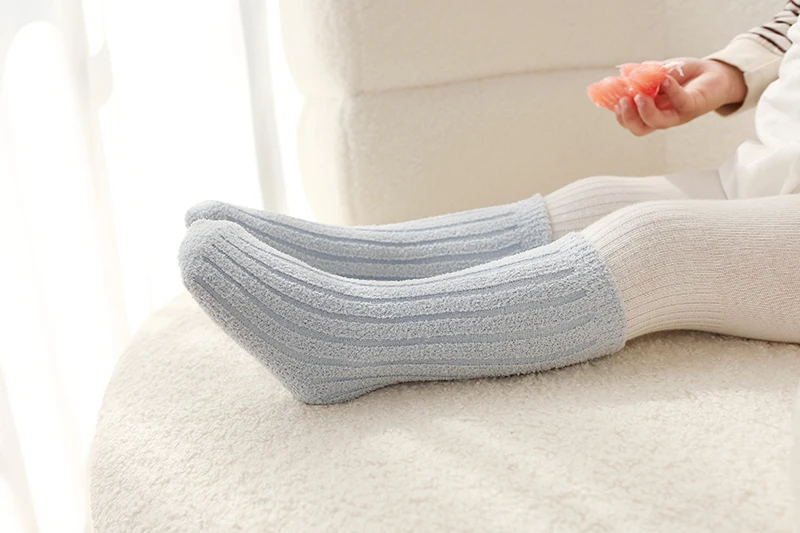 Kids Socks Thick Cold Winter Socks Super Warm Baby Snow Socks Christmas Gifts Coral Fleece Silicone Non-slip Floor Socks