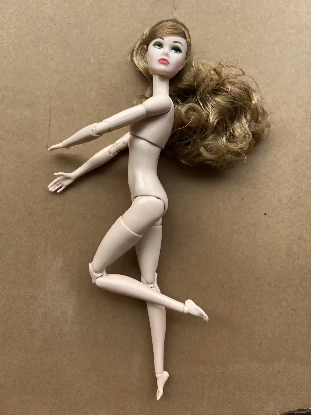 Poppy Parker Makeup Head With Beige Super White Coffee Yoga Slim Doll Body 1/6 Doll Figures Collective Toys