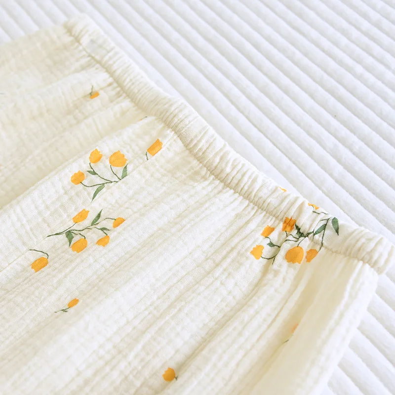 New Summer Women's Cotton Crepe Three-piece Short Sleeve + Shorts + Trousers Large Size Simple Flower Pajamas Home Service Suit