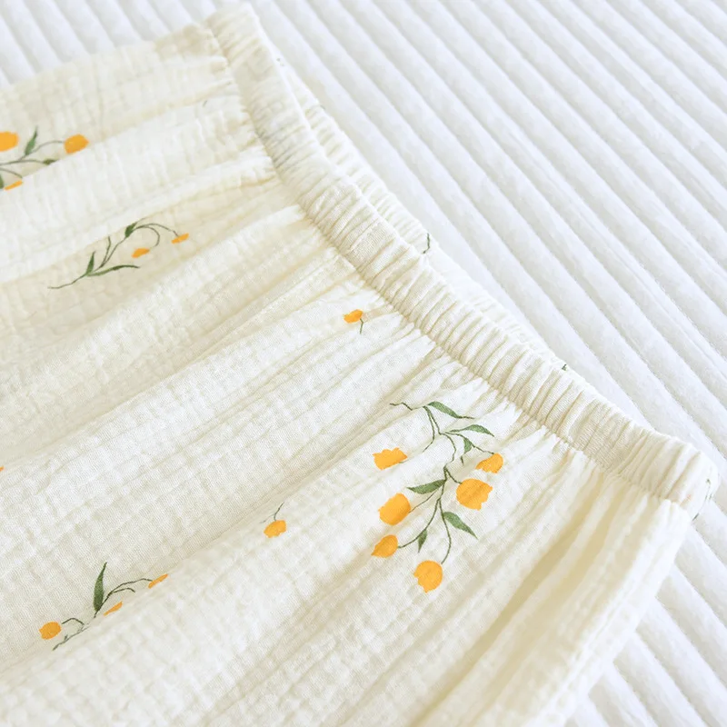 New Summer Women's Cotton Crepe Three-piece Short Sleeve + Shorts + Trousers Large Size Simple Flower Pajamas Home Service Suit