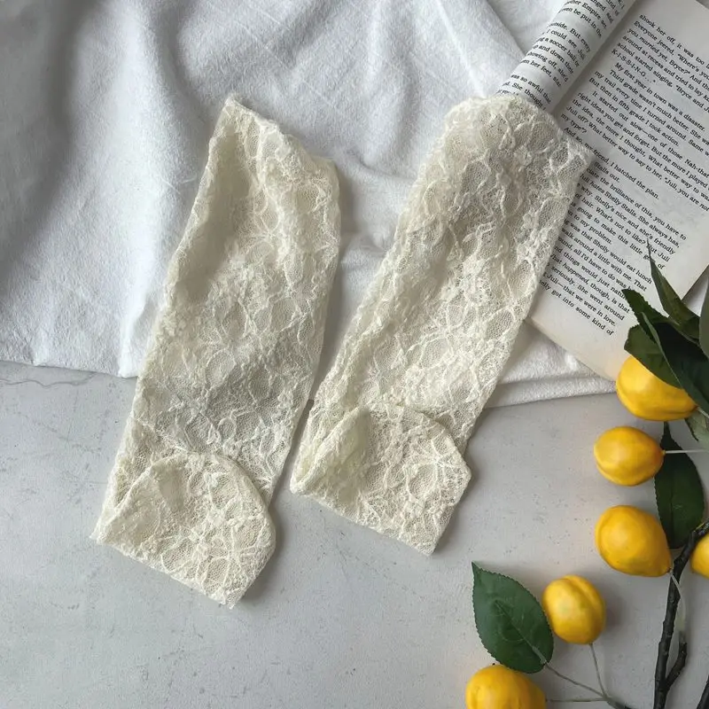 Women Socks Retro Lace Floral Mesh Lolita Cute Socks Thin Middle Tube Transparent Socks Girl Sweet Breathable Designer Socks
