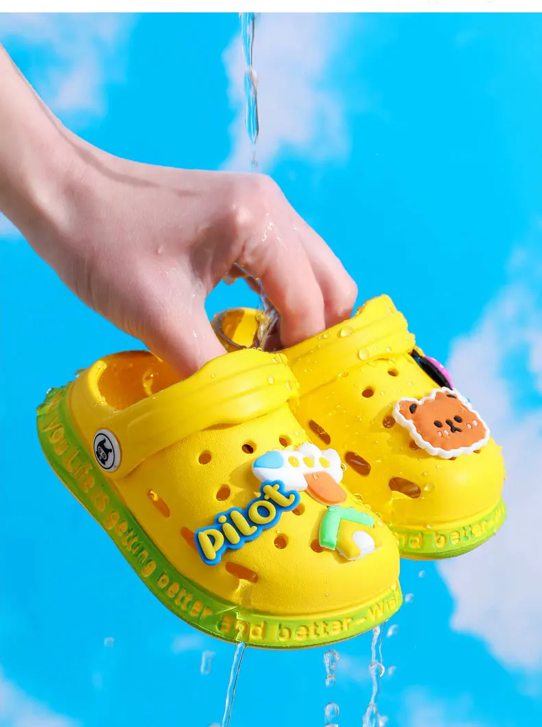 Summer Kids ShoesSandals Hole Children's Shoes Slippers Soft Anti-Skid Cartoon Design Hole Baby Shoes Sandy Beach For Boys Girls