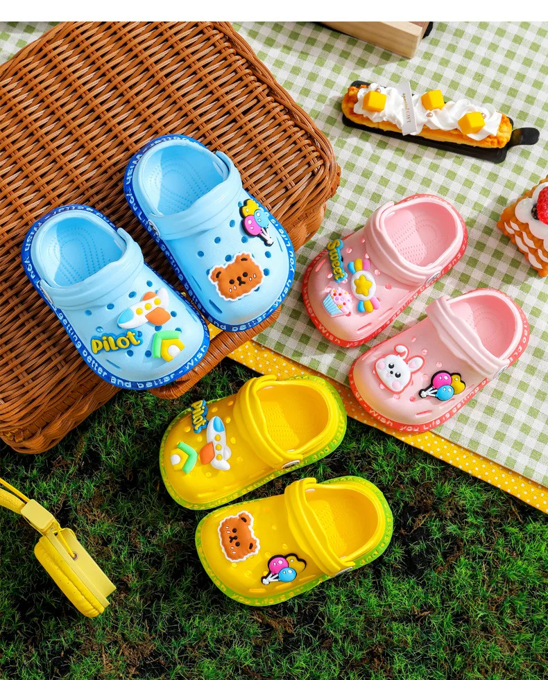 Summer Kids ShoesSandals Hole Children's Shoes Slippers Soft Anti-Skid Cartoon Design Hole Baby Shoes Sandy Beach For Boys Girls