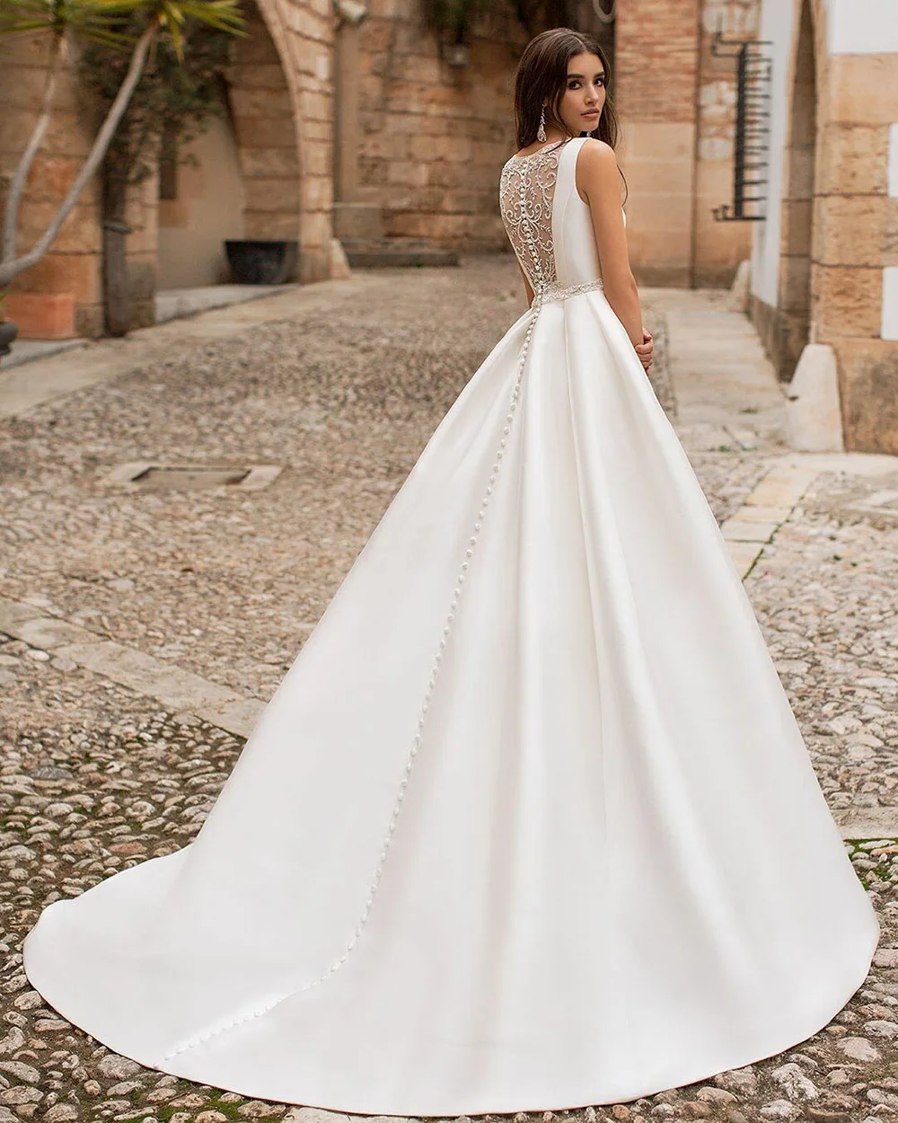 SoDigne Satin Princess Wedding Dresses Scoop Neck Pockets Bride Dresses Buttons Country Elegant Wedding Gowns Customized