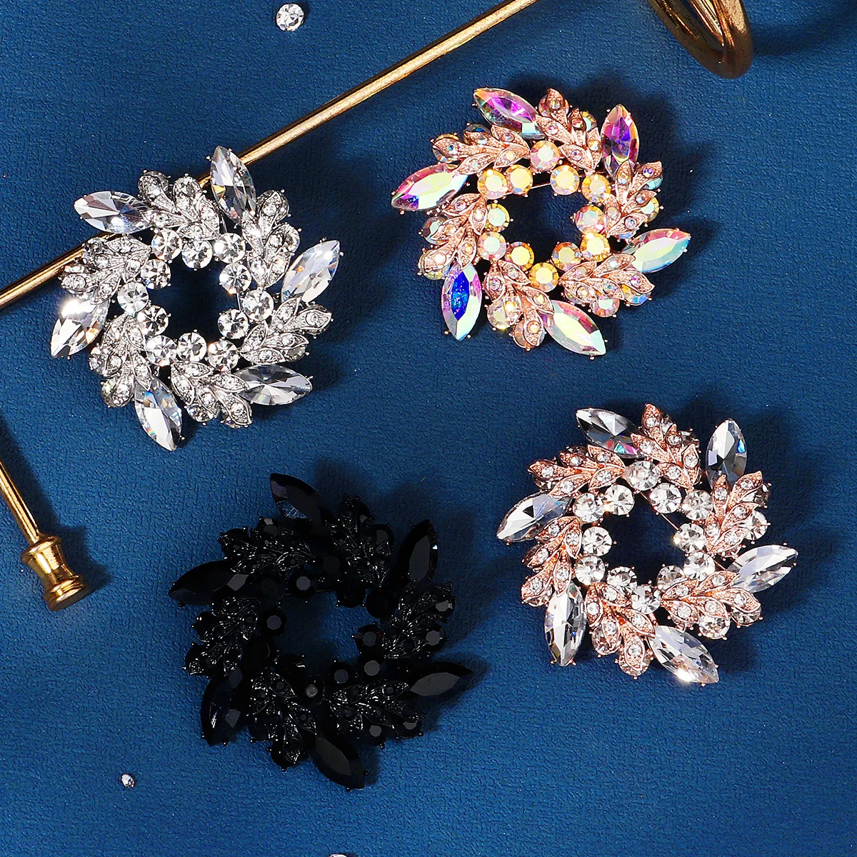 Pearl Brooch Pin Snowflake High-end Silk Scarf Buckle Luxury Exquisite Ladies Clothing Accessories Dress Skirt Jewelry