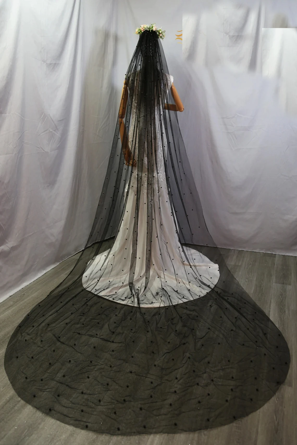 YouLaPan V05 Luxury Bridal Tulle Bridal Veil Pearl Wedding Veil with Hair Comb 1 Tier Long Wedding Veil Cathedral Wedding Veil