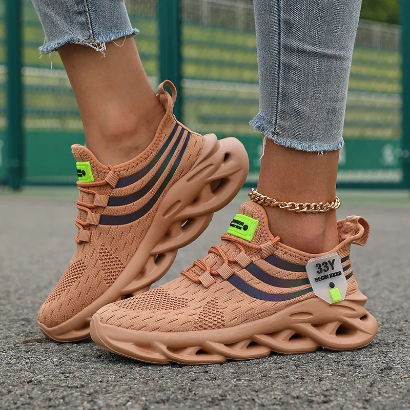 Sneakers for Men Summer Mesh Comfortable Outdoor Lightweight Hiking Sneakers Breathable Fashion New Running Casual Shoes Tennis
