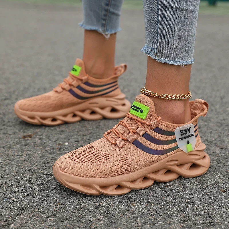 Sneakers for Men Summer Mesh Comfortable Outdoor Lightweight Hiking Sneakers Breathable Fashion New Running Casual Shoes Tennis