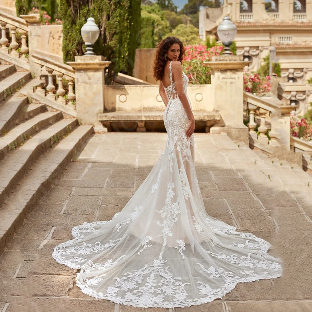 Exquisite Mermaid Ivory Wedding Dresses Lace Bridal Gowns V Neckline with Straps Back Out Bride Chapel Train Applique
