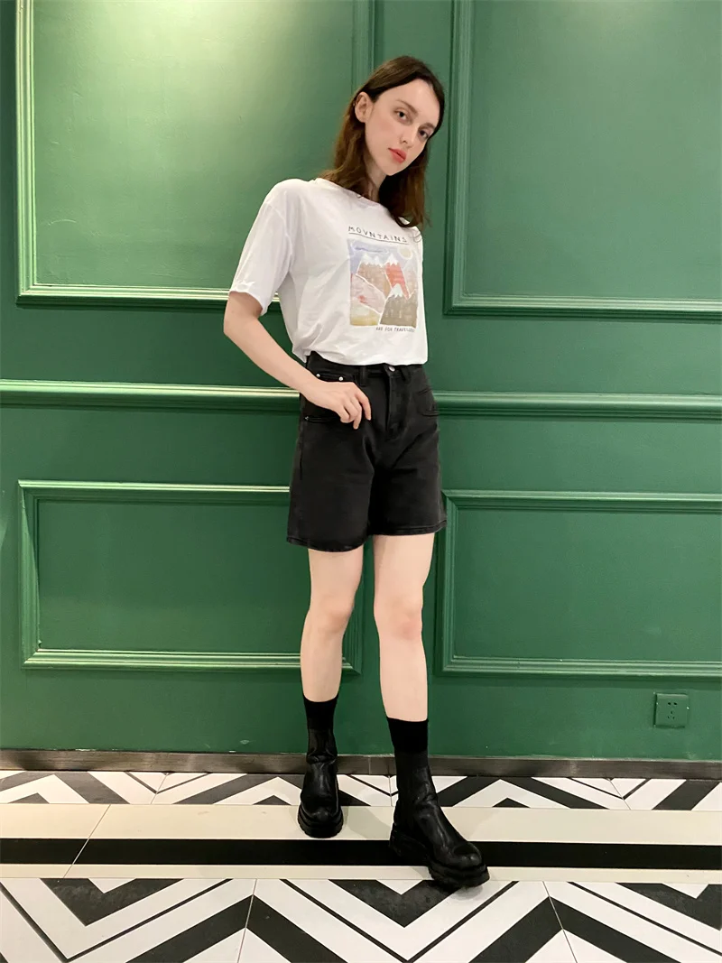 2025 Summer Women's High Waist Denim Shorts Casual Loose Ladies Plus Size Streetwear Fashion Button Wide Leg Short Jeans Female