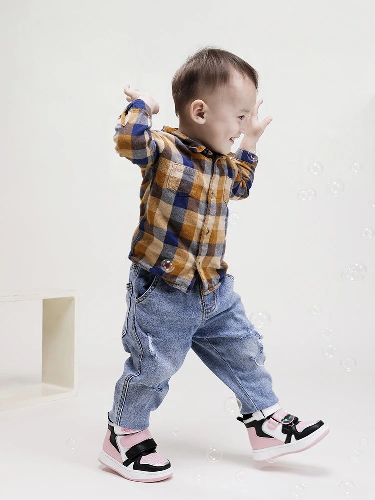 Ortoluckland Children Casual Shoes Kids Orthopedic Leather Sneaker Boys Girls Sporty School Tennis Winter Spring Boots 3to 14Age