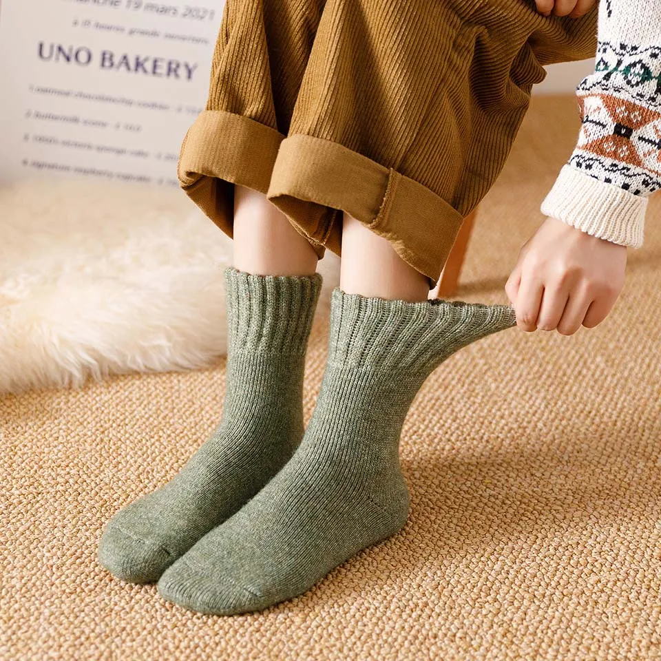 Winter Women's Thick Warm Merino Wool Socks Harajuku Retro Cold Resistant Fashion Casual Solid Color Cashmere Socks 5 Pair