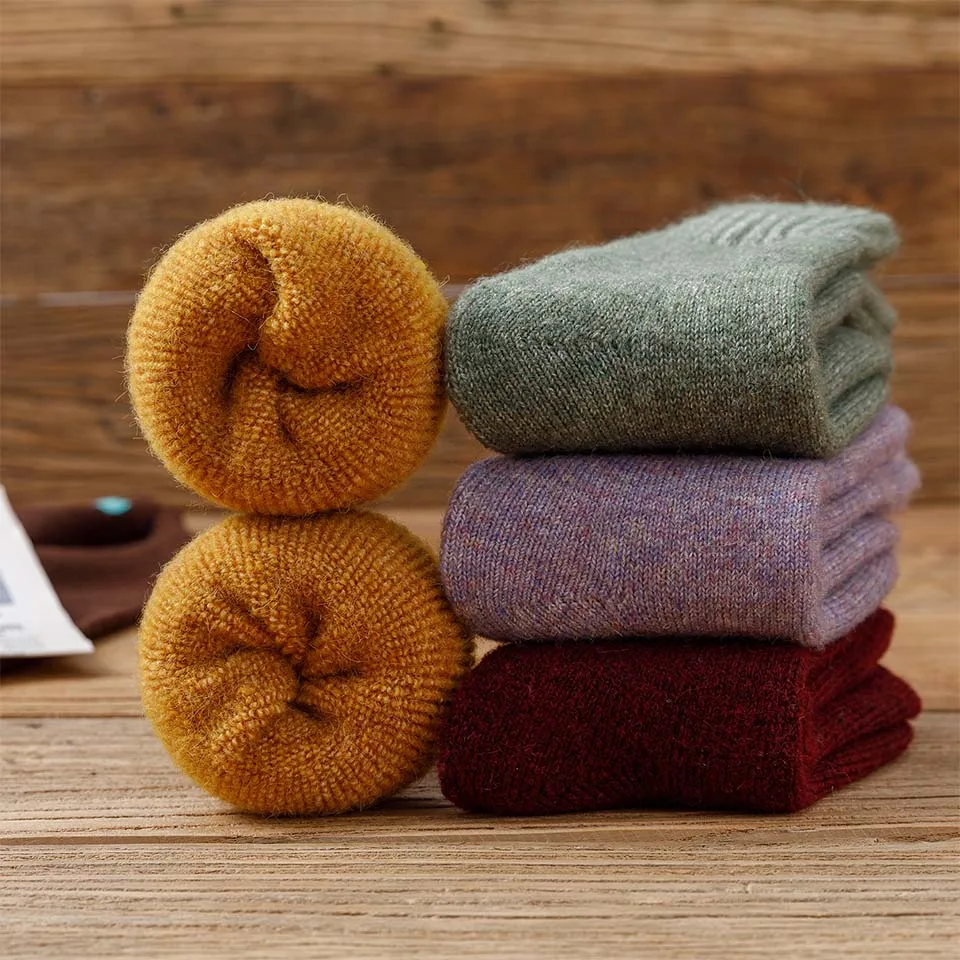 Winter Women's Thick Warm Merino Wool Socks Harajuku Retro Cold Resistant Fashion Casual Solid Color Cashmere Socks 5 Pair