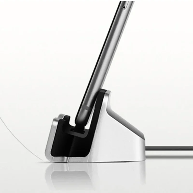 Type C USB Dock Charger Phone Holder for IPhone 15 14 13 12 11 Pro Max Samsung S24 S23 Cradle Dock Station Stand Charging Stand