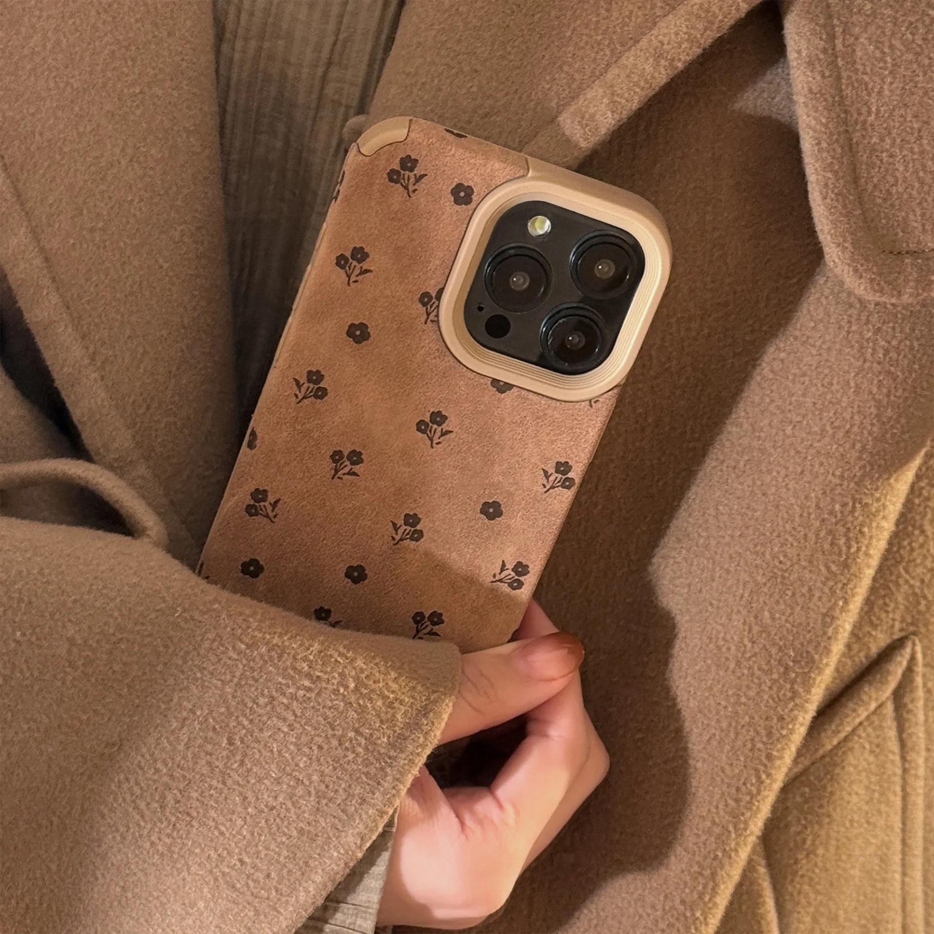 Retro flowers Suede leather art Phone Case For iPhone 17 16 15 14 13 12 11 Pro Max 17 air Case Cute Luxury Cartoon leather Cover