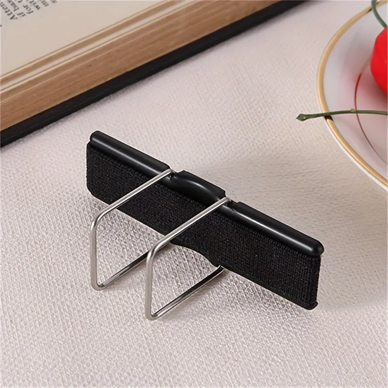 Finger Grip Mobile Phone Stand for IPhone Universal Wrist Band Phone Holder for Samsung Xiaomi Push Back Sticked Socket Bracket