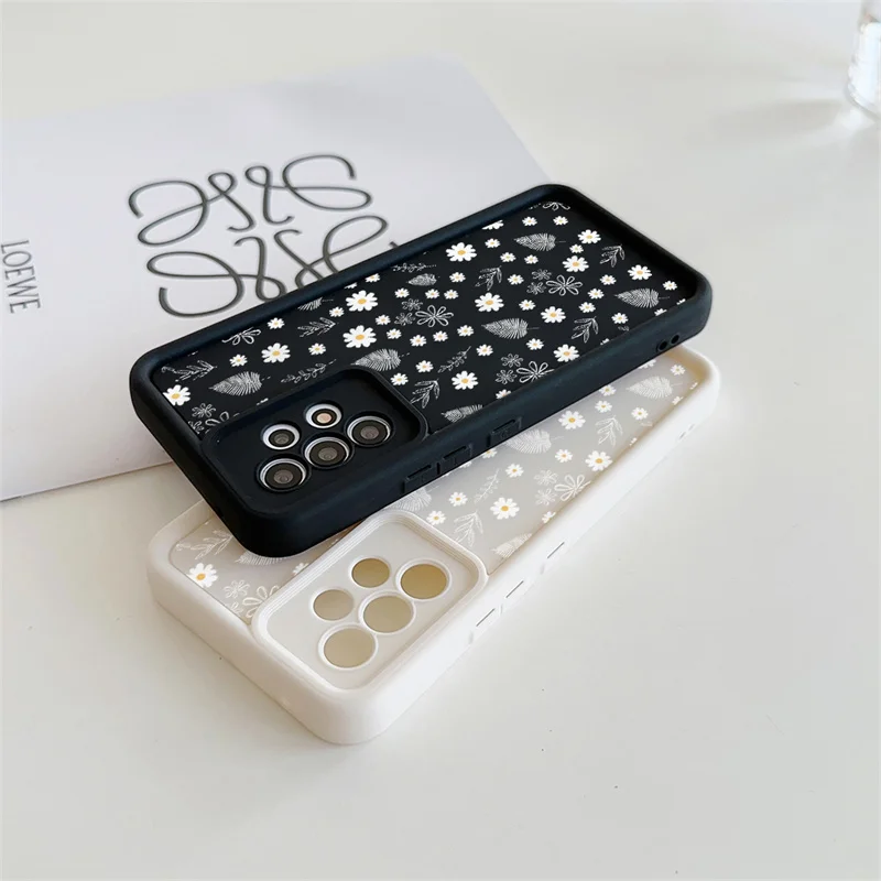 For Samsung Galaxy A56 5G A17 A07 A36 A26 A16 A06 A15 A25 A55 A35 A54 A14 A34 S26 Ultra S25 FE S24 Plus Daisy Flower Phone Case