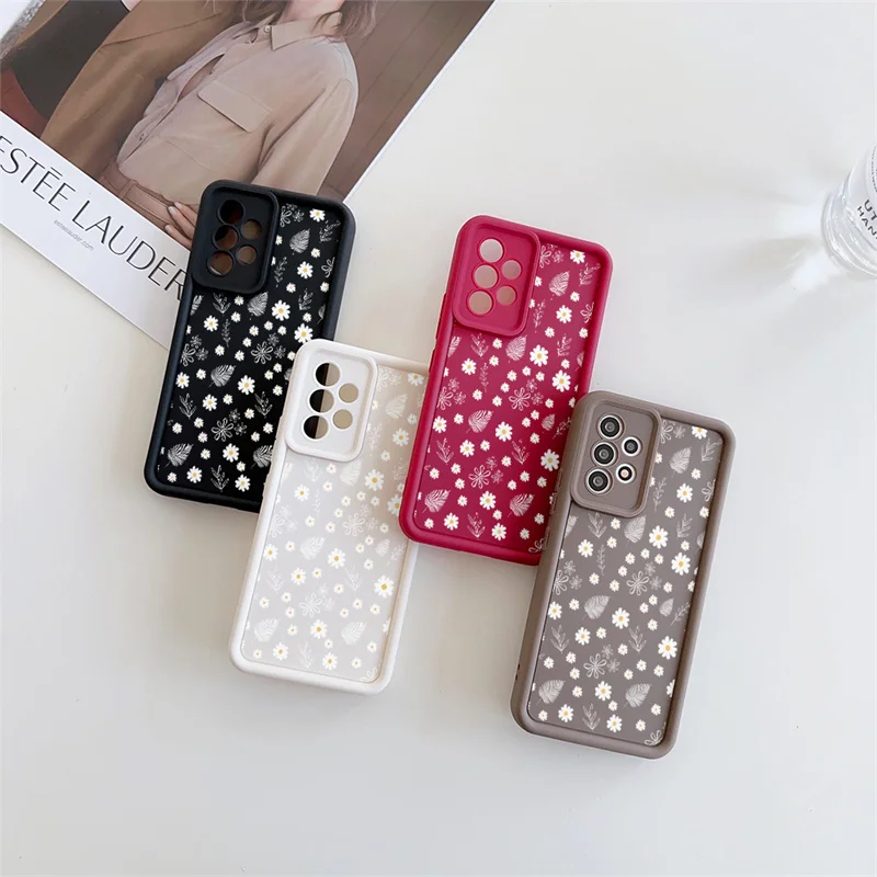 For Samsung Galaxy A56 5G A17 A07 A36 A26 A16 A06 A15 A25 A55 A35 A54 A14 A34 S26 Ultra S25 FE S24 Plus Daisy Flower Phone Case