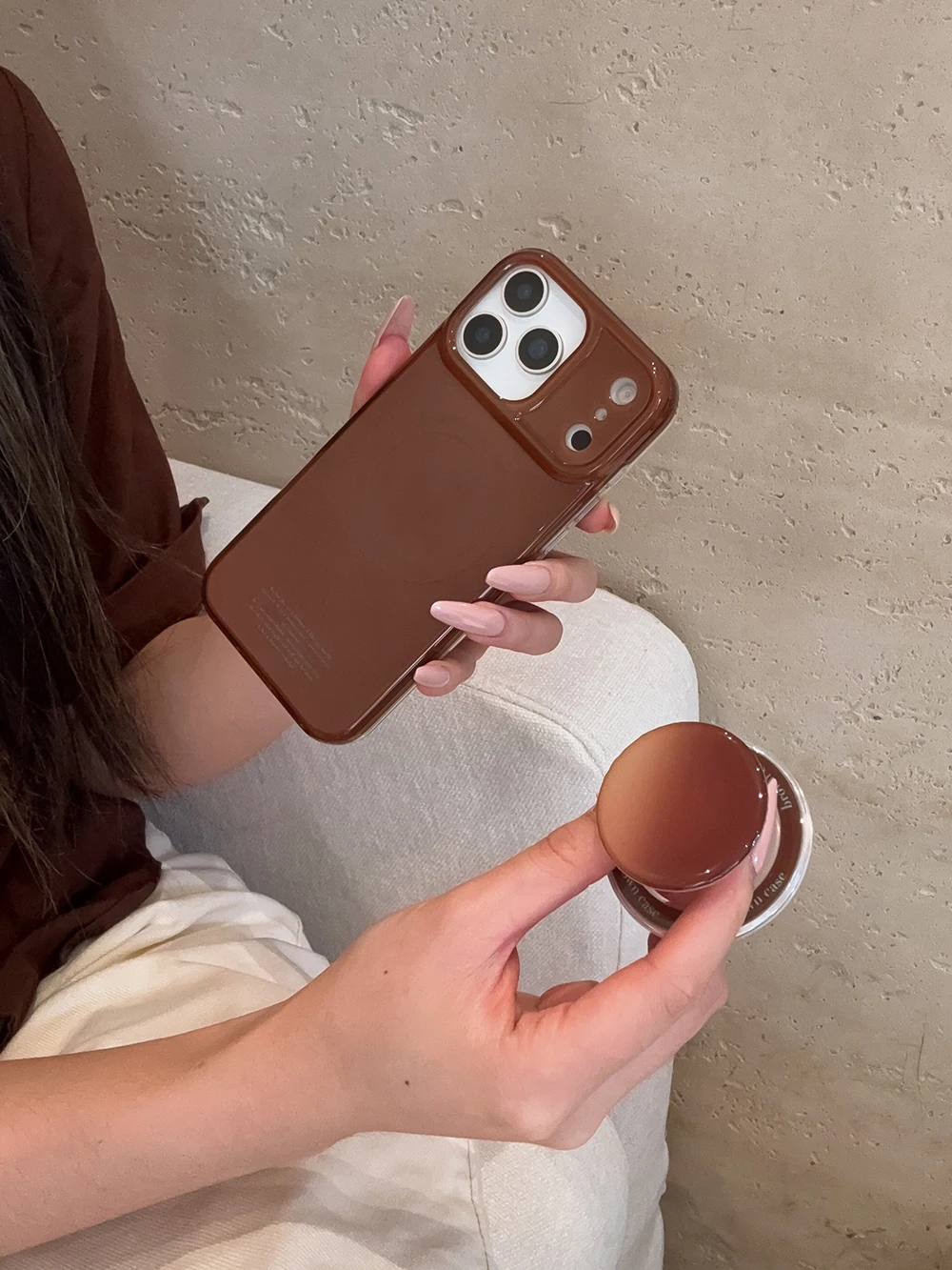 Vintage Brown Magnetic Grip Tok Phone Case for iPhone 17 16 15 14 13 Pro Max Wireless Charge For Magsafe Stand Holder Back Cover