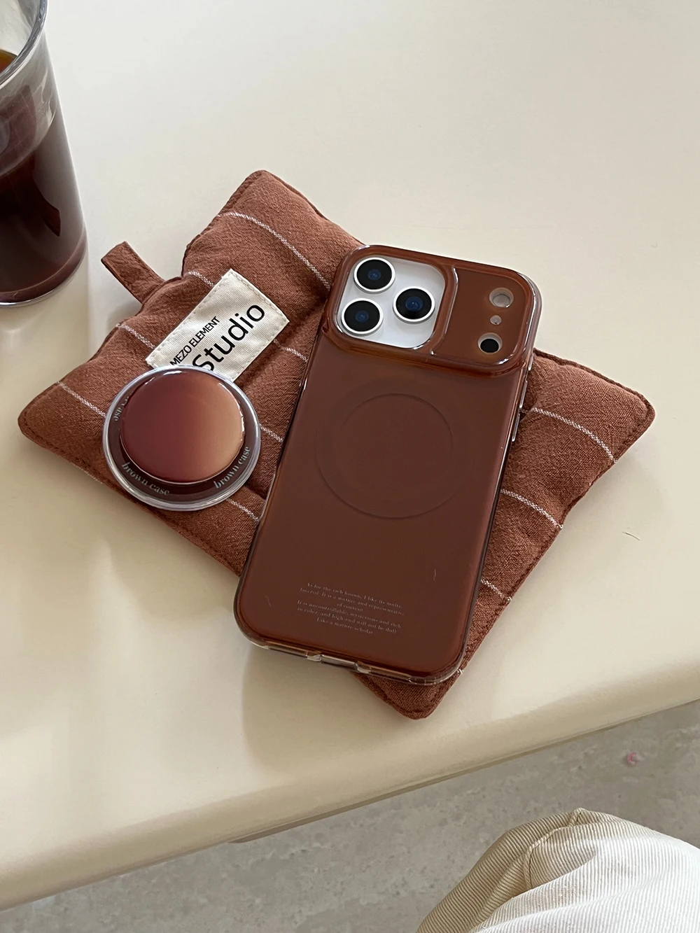 Vintage Brown Magnetic Grip Tok Phone Case for iPhone 17 16 15 14 13 Pro Max Wireless Charge For Magsafe Stand Holder Back Cover
