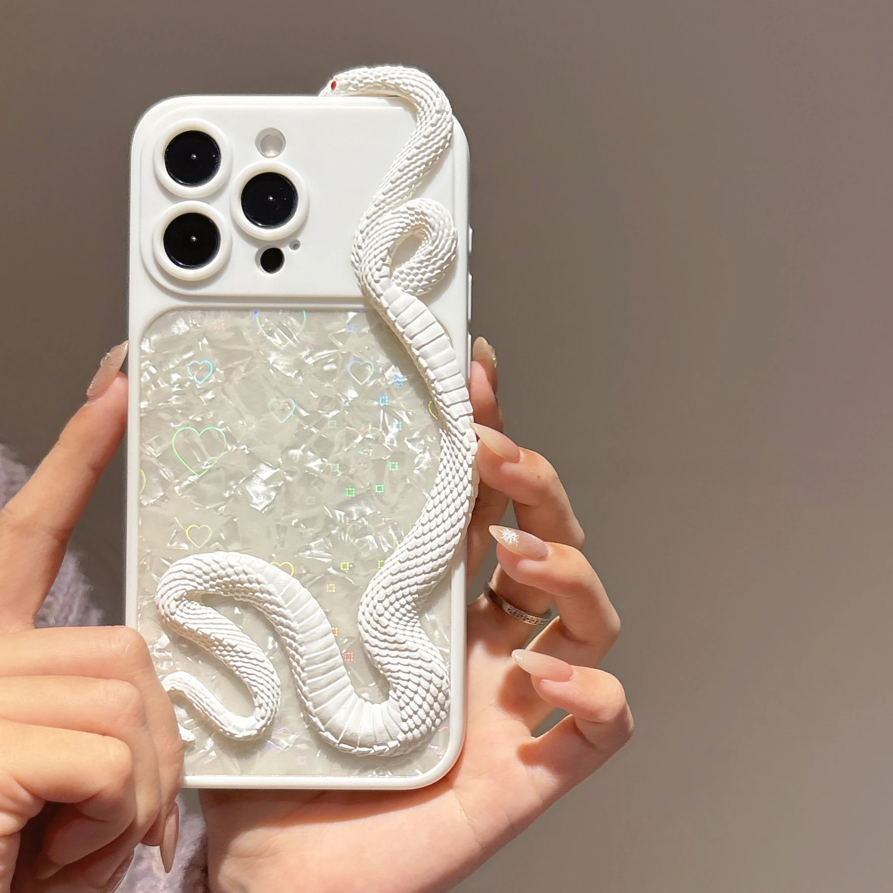 3D Snake Shaped Fashionable Phone Case for iPhone 17 17Pro 17Air 16 15 14 13 Pro Max Unique Snake Shaped Design Back Cover