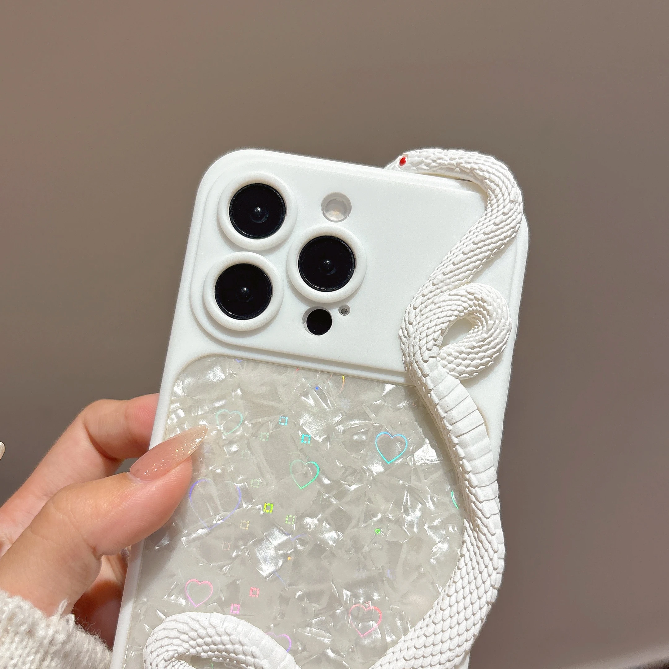 3D Snake Shaped Fashionable Phone Case for iPhone 17 17Pro 17Air 16 15 14 13 Pro Max Unique Snake Shaped Design Back Cover