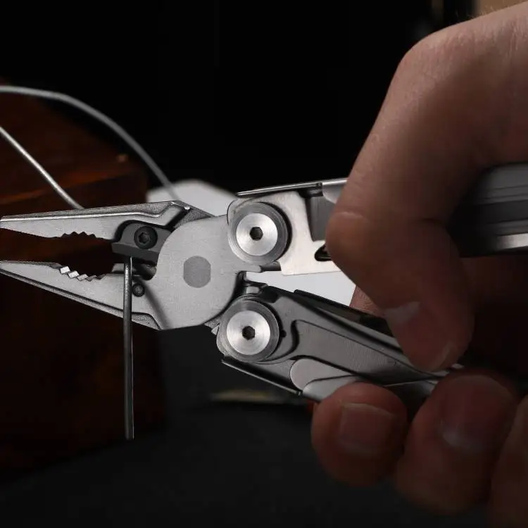 Daicamping DL10 Emergency Plier Folding Knife Multitool Tactical Clamp Combination Survival Gear Clip Multifunctional Multi Tool