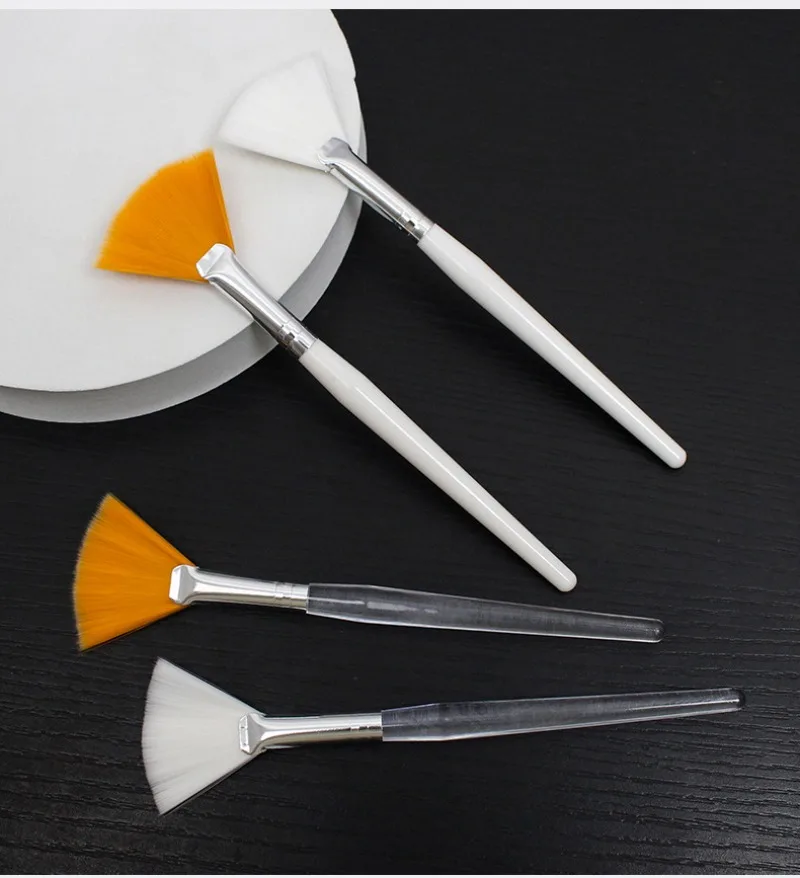 10/20/50pcs Fan Shape Foundation Makeup Brushes Multifunctional Facial Mask Brush Essential Oil Women Beauty Makeup Tools Brush