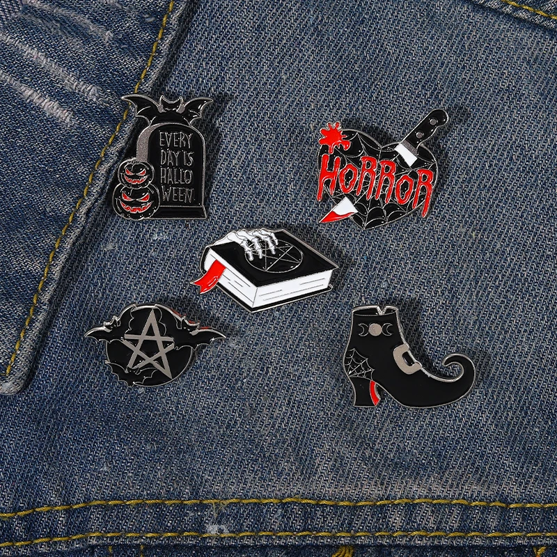 3-6 Pcs/Set Goth Halloween Enamel Pin Ghost Black Cat Moth Witch Punk Brooches Horror Snake Badges Lapel Skeleton Jewelry Gifts