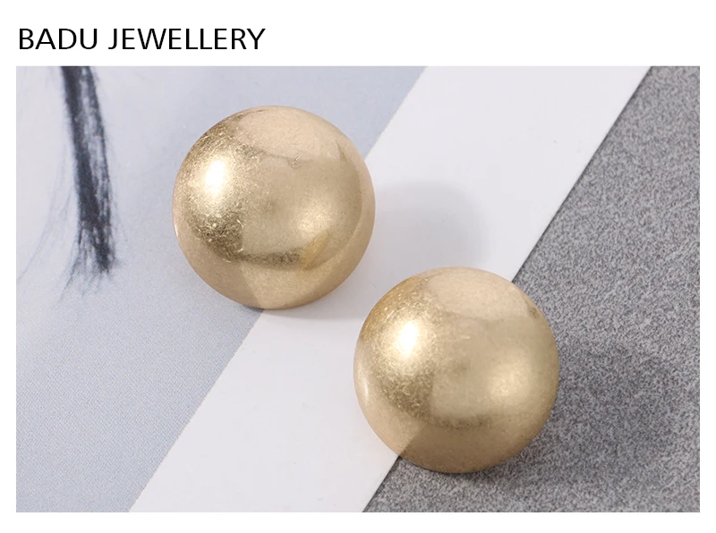 Badu Frosted Gold Color Semi-Ball Stud Earrings for Women Vintage Metal Big Round Earrings Jewelry Party Fashion Accessories