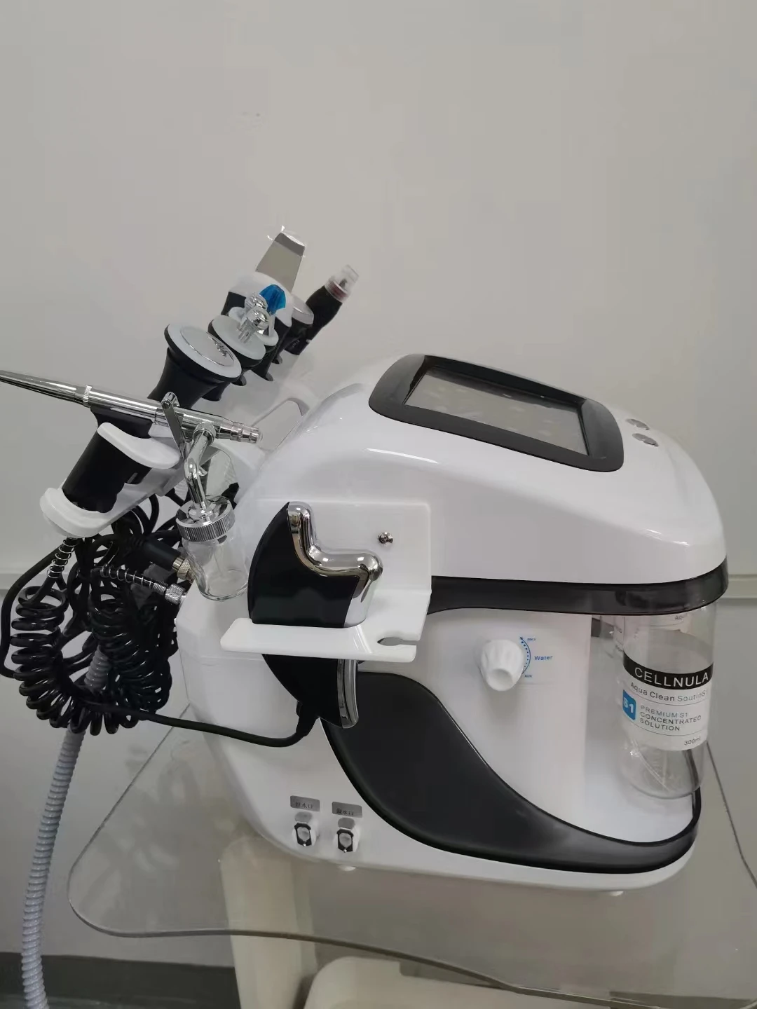 The New 10 In 1 Aqua Peeling Lift Skin Bubble Moisturizer Oxygen Machine Skin Care Cleansing Facial Dermabrasion Equipment