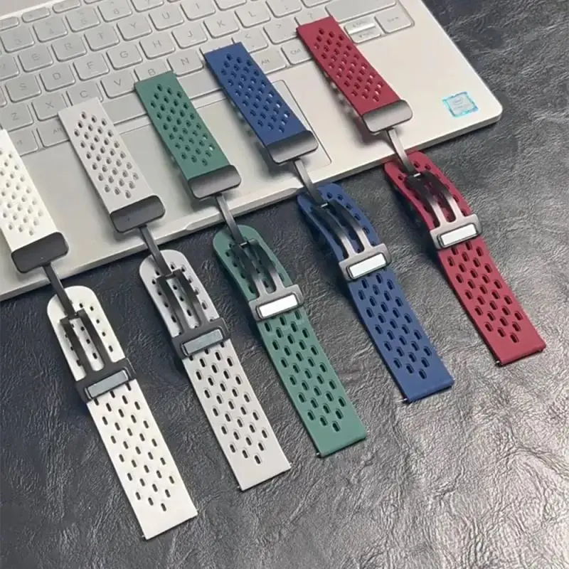 22mm 20mm Magnetic Strap for Samsung Galaxy Watch 4 5 6 7 4/6 Classic/Active2 Silicone Band for Amazfit Bip 3 Huawei GT7 Pro GT6
