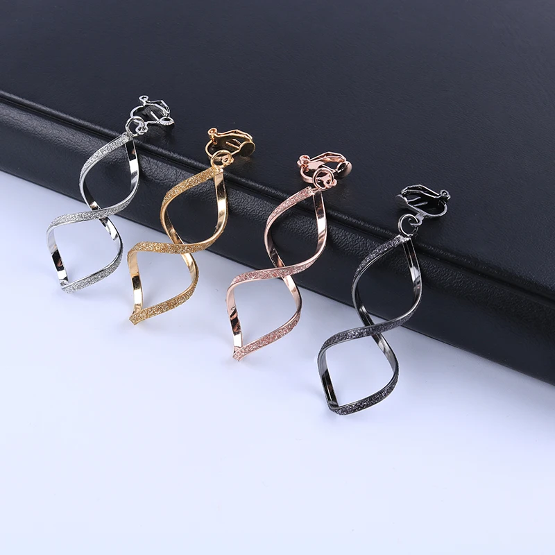 4 Color Geometry Irregular Metal Wave Pattern Glitter Clip on Earrings No Pierced for Women Minimalism Ear Clips Fashion Jewelry