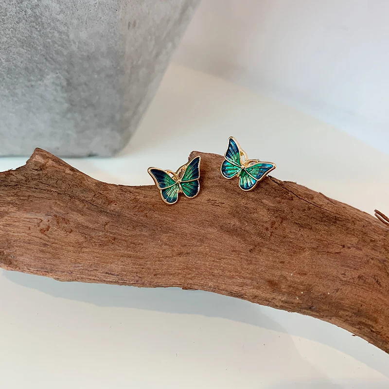 Fashion Personality Beautiful Butterfly Earrings Purpou Enamel Pretty Beautiful Earrings For Women Fashion Alloy Jewelry Accesso