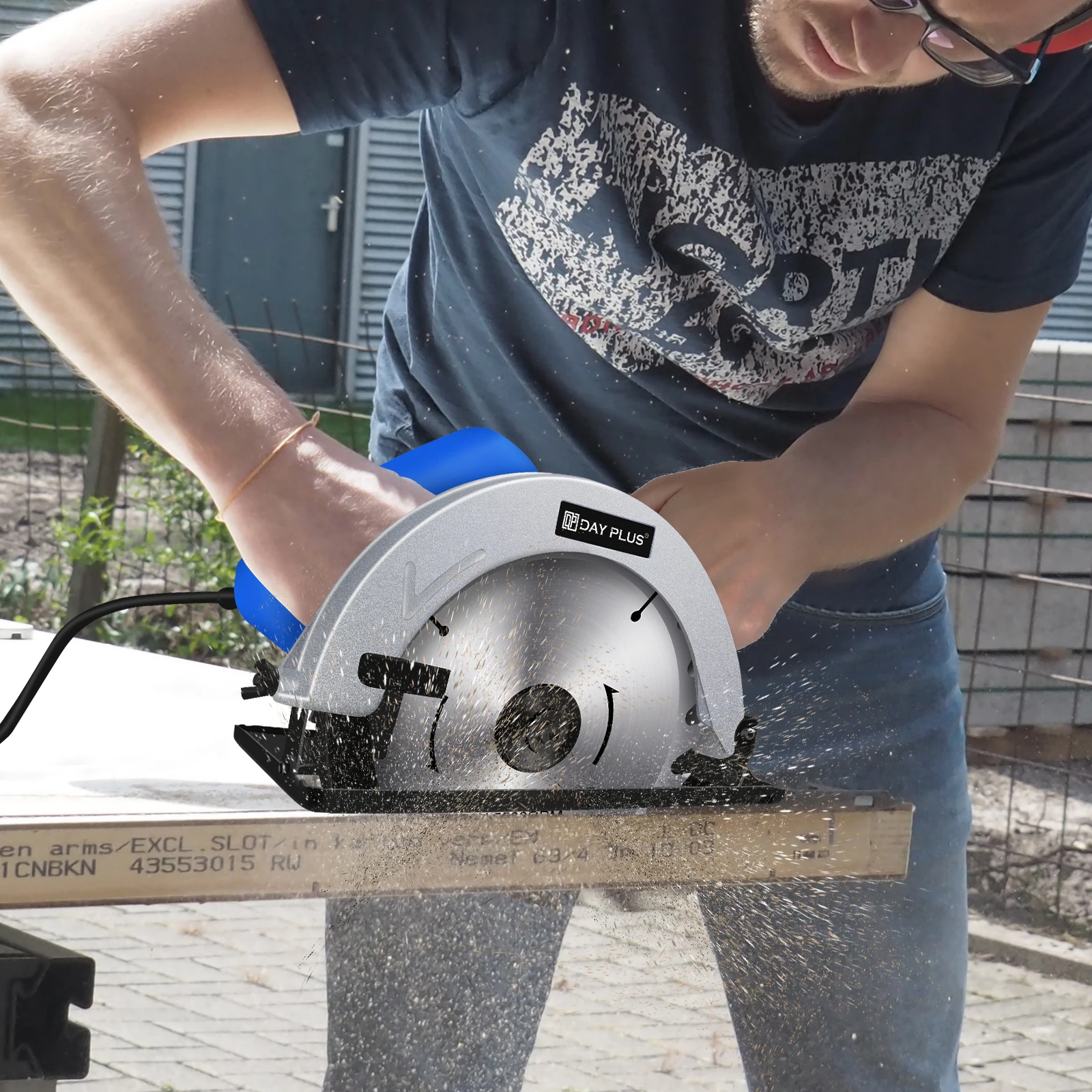 2000W Circular Saw,Full Copper Motor Corded Electric Saw,With 185mm Blade,Professional Wood Cutting Tool for Boards,Hardwood DIY