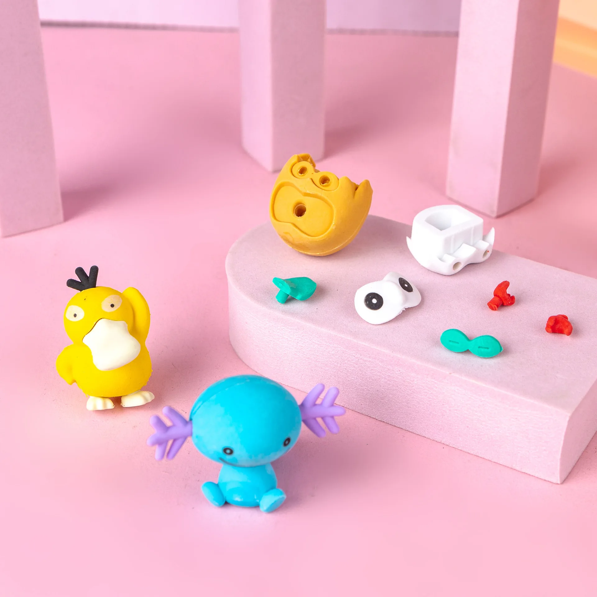 32Pcs Mystery Eraser Blind Bags Surprise Collectible Erasers Cute Cartoon Stationery for Student Prizes Toy