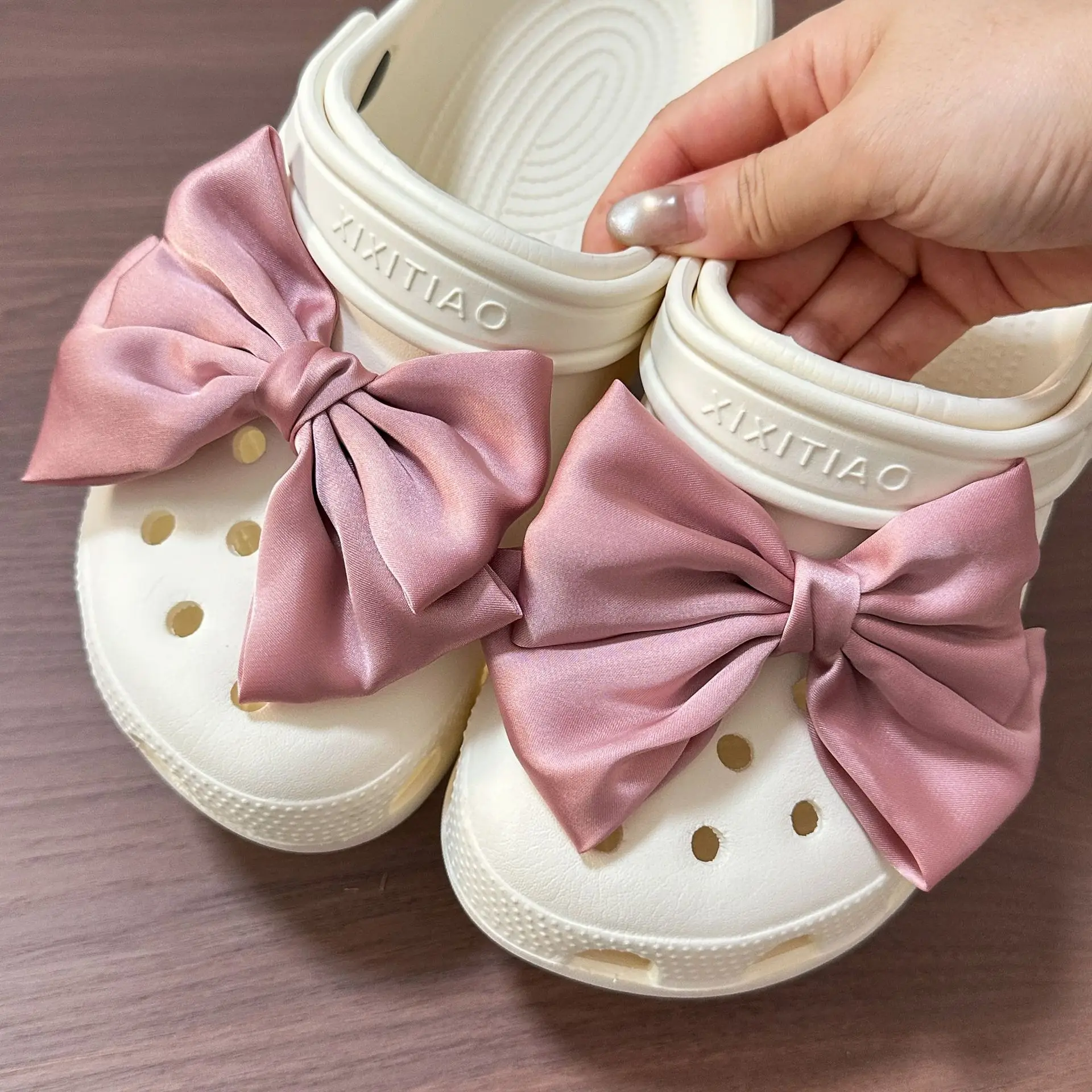 2pcs Cloth Butterfly Bow Shoes Charm Butterfly Shoes Accessories for Girls Hole Shoes DIY Gift
