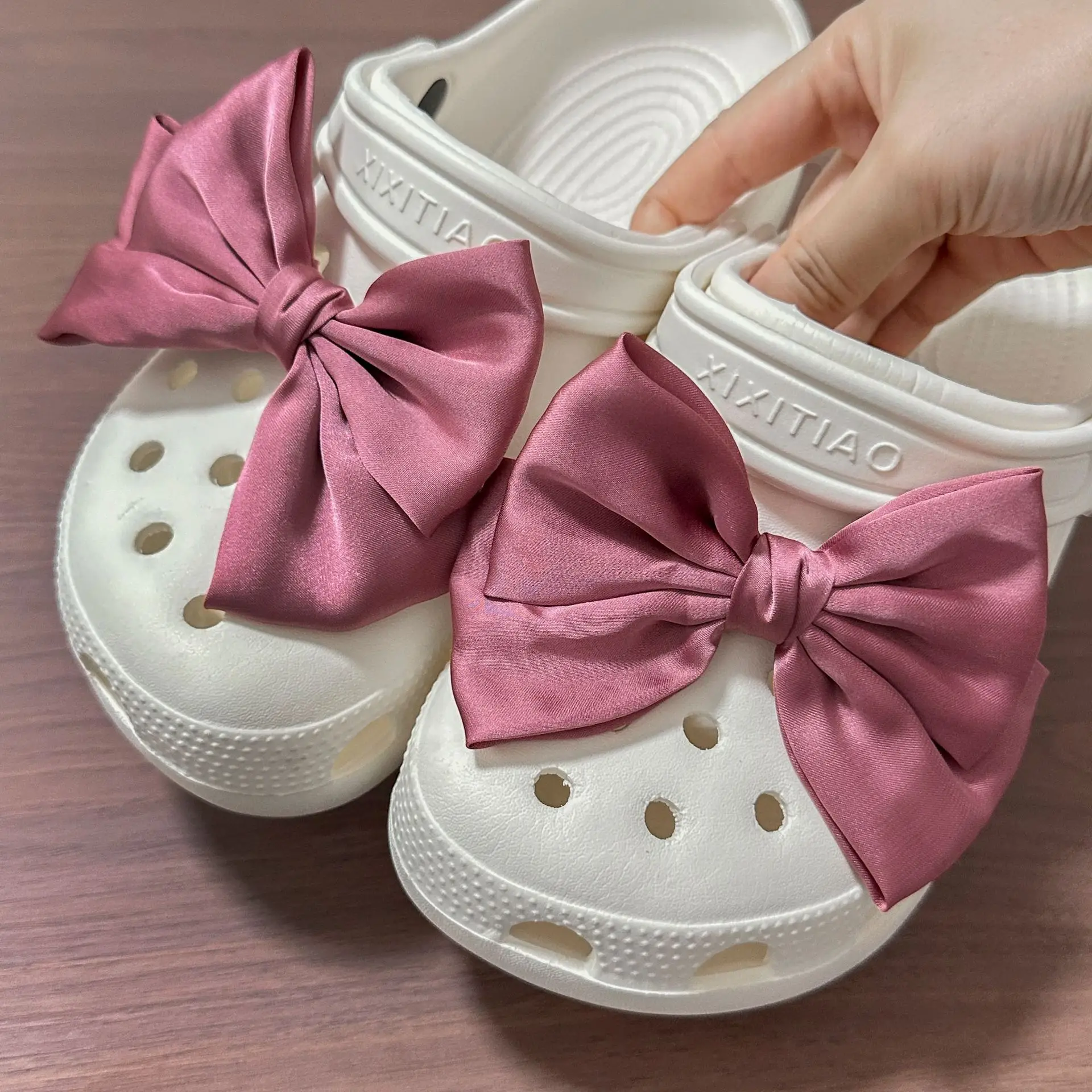 2pcs Cloth Butterfly Bow Shoes Charm Butterfly Shoes Accessories for Girls Hole Shoes DIY Gift