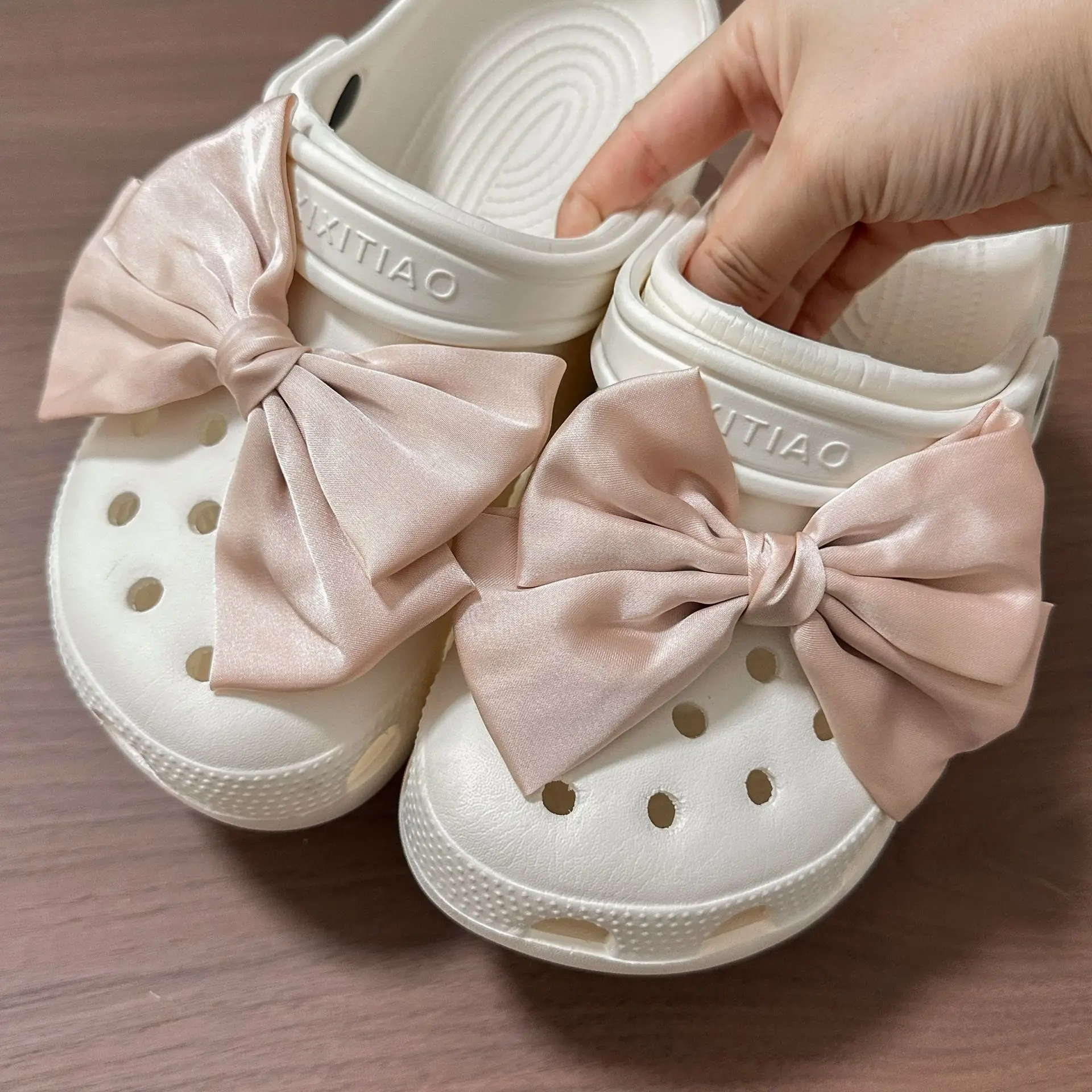 2pcs Cloth Butterfly Bow Shoes Charm Butterfly Shoes Accessories for Girls Hole Shoes DIY Gift