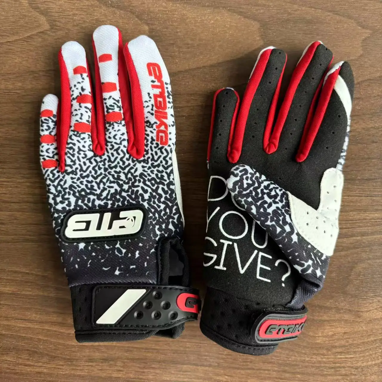 ETBIKE children's bicycle gloves, suitable for ages 4 to 10, are ideal for scooters and children's crawling and learning.kids