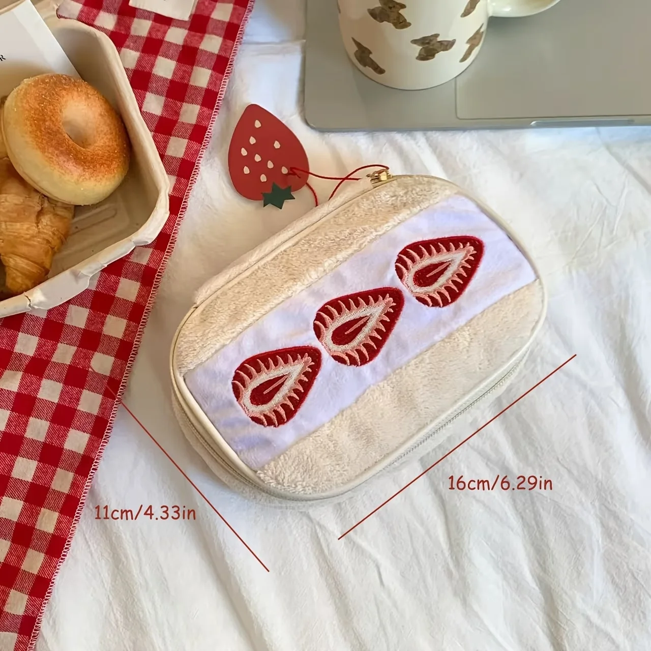 1Pc Strawberry Embroidery Makeup Bag with Checkered Lining Portable Cosmetic Pouch Cute /Korean Style Embroidered Bag for Travel