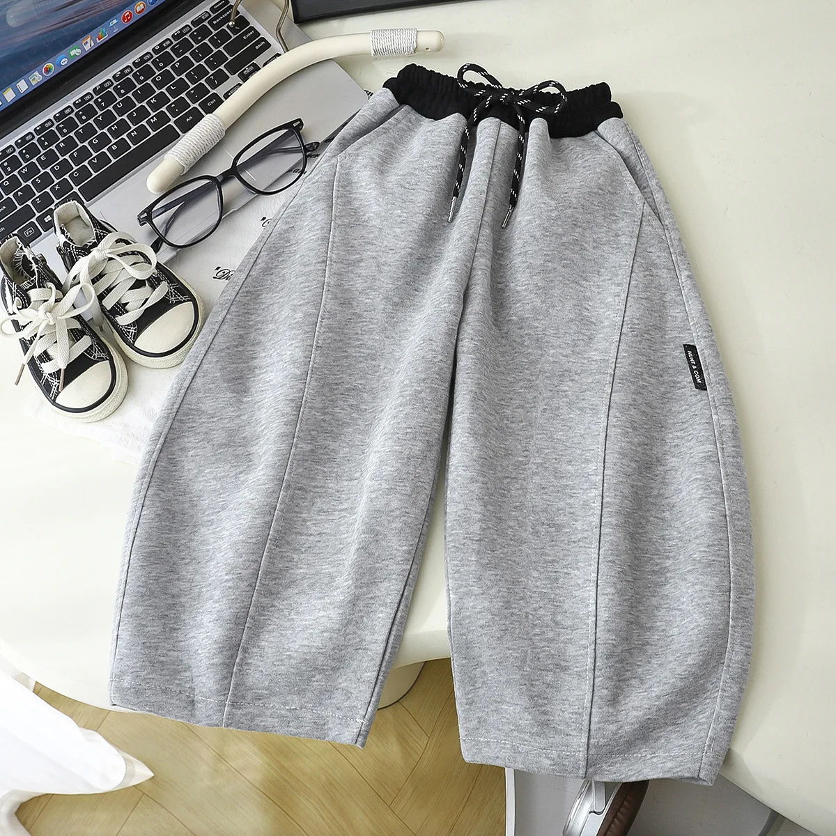 2026 New Spring Casual Kids Pants Black Elastic Waist Straight Leg Sweatpants for Boys Loose Pocket Children Trousers